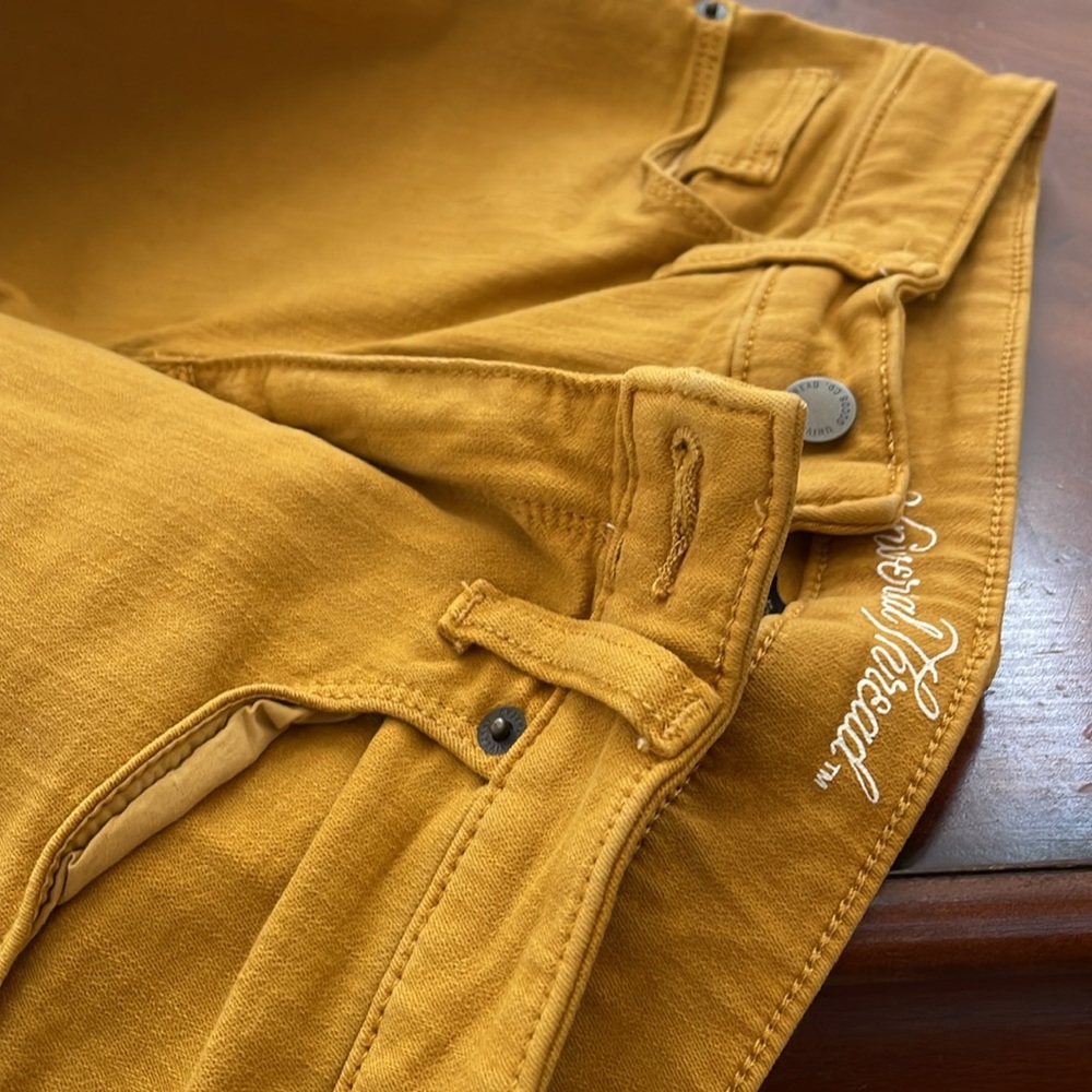 Universal Thread High Rise Skinny pants- Sz 4 or 27R in